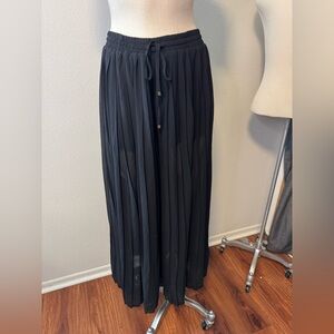 Wide leg chiffon pleated pants